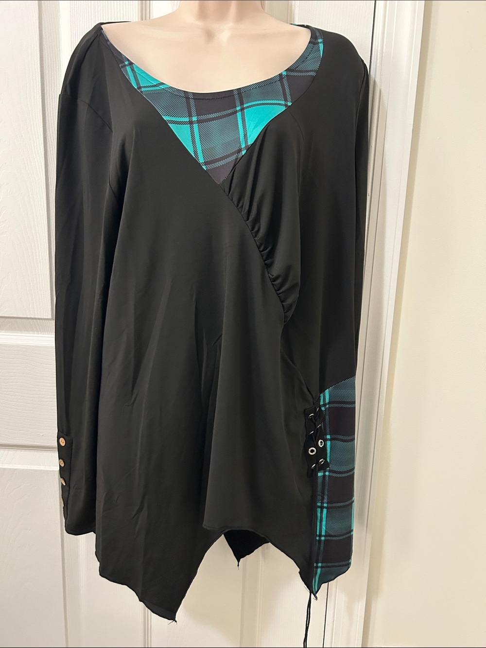 Rosegal Black Tunic Top with Teal Plaid Accent - Women's 1X NWT
